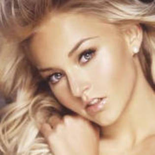 OOYCRTYHSTFVYQJMUIY - Angelique Boyer