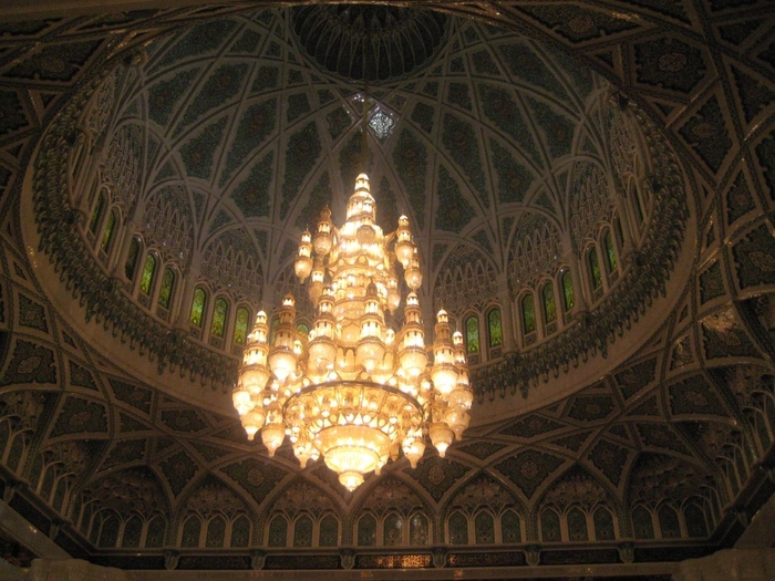 Sultan Qaboos Grand Mosque in Muscat -  Oman (dome) - Islamic Architecture Around the World