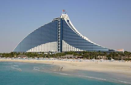 jumeirah-hotel[1] - Hoteluri din Dubai si BURJ-AL-ARAB