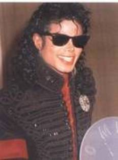 DXJNGTRTPNICUPXKYCZ - michael jackson