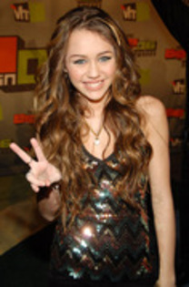 PLLXGPJZKKFXCCASPJT - Miley Cyrus