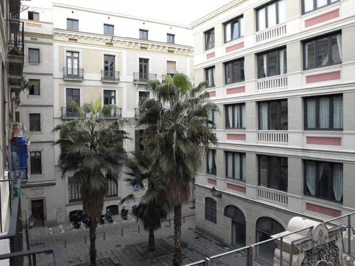 _3032052; Vedere din balconul Hostal Portugal
