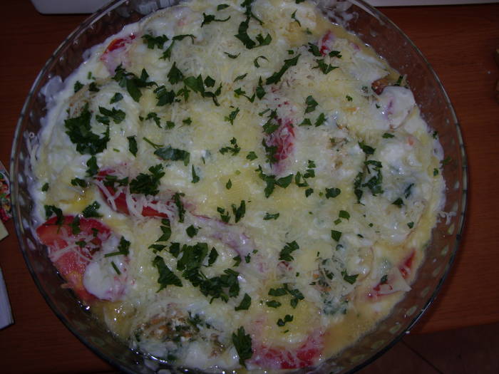 cartofi umpluti cu legume si sos bechamel