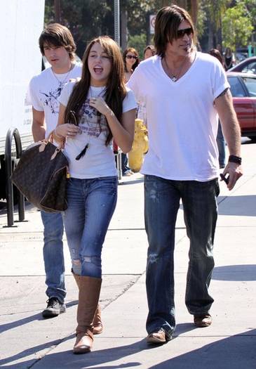 Miley+Cyrus+Justin+Gaston+Out+Los+Angeles+Q78cxTM6jbMl - miley cyrus