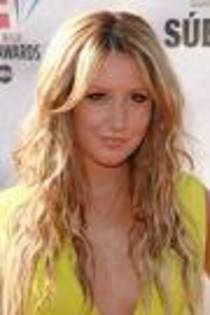  - Ashley Tisdale la ALMA Awards