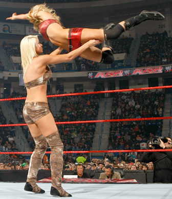 5 - Kelly Kelly vs Maryse