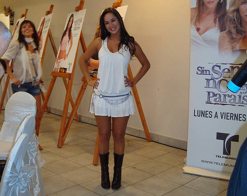 2957043779_c7b12b1e9e - Carmen Villalobos