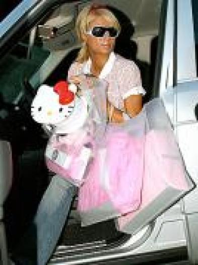 ZSQLFRZPZFOGOECYGJW - paris hilton