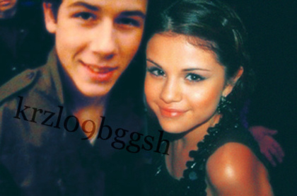 Nelena-3-selena-gomez-8193250-400-264