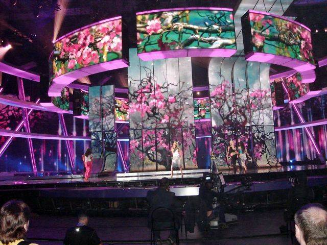 ZAKHGJHNZMVKHSAUQYG - Elena Gheorghe