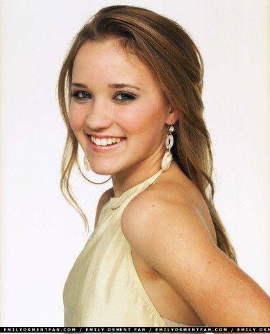 Emily_Osment_1239039473_1 - Emily Osment as Lilli Truscott