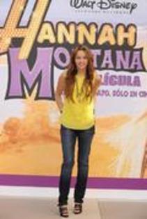 JGMSUXAUVCEKUYUUARF - miley 5