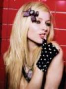 051a137c5910c038[1] - Avril Lavigne