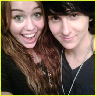 miley-cyrus-mitchel-musso - Miley-Personal Picture