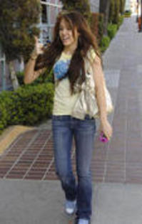 HQJSXHHVWNZXEVRBLEI - hannah montana