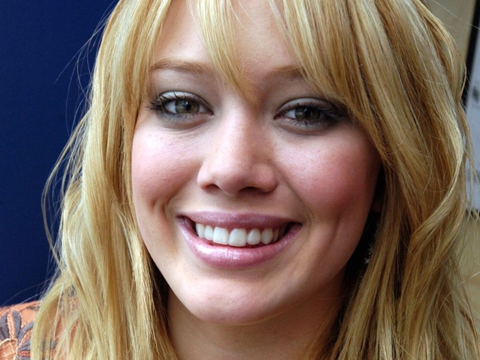 9944-r-1024-768-Hilary-Duff-53 - x - Hilary Duff