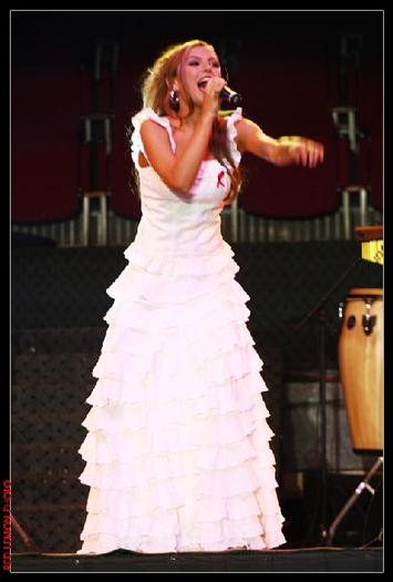 elena300de9sl8 - Elena Gheorghe