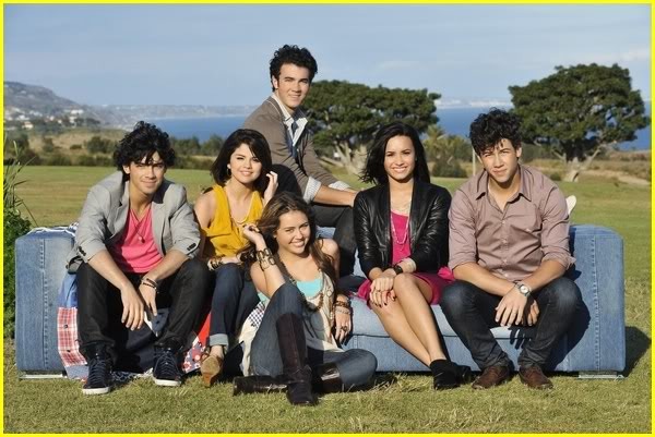 jonasbrothersmileycyrusdemilovatose