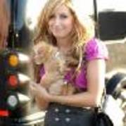 7tfuSU395206-01 - idul lui ashley tisdale