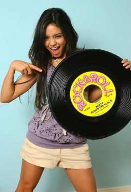 etbsbp - Vanessa Hudgens Sedinta foto