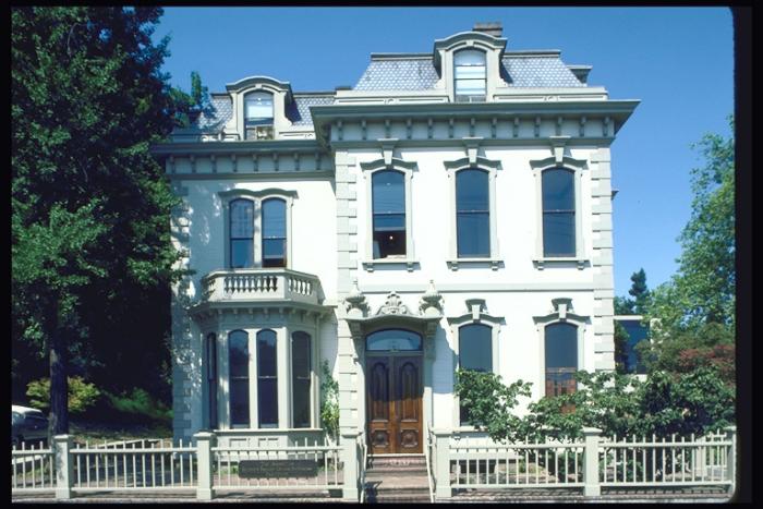 320039 - Victorian houses