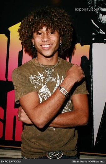 corbin-bleu-ed-hardy-store-grand-re-opening-in-la-1VCtue - Corbin Bleu