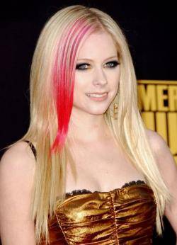 avril-lavigne-thumb-250-0-18 - Avril Lavigne