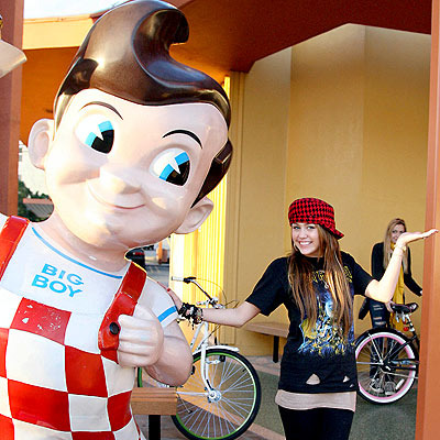 miley_cyrus400[1] - Miley Cyrus