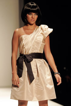 A927BBA2F7C61E9B06C2570822EA5