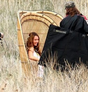 miley-cyrus-horse-21[1] - Miley Cyrus