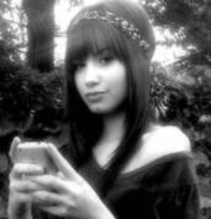 IETGHELXHMJGDQLINBS - poze rare demi lovato