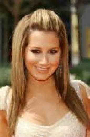 DRBQBPNMSCKRAHTZCXW - ashley tisdale