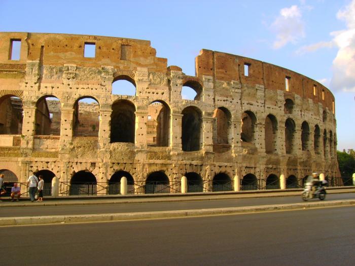 Conolesemult dupemeaza - Turnul Effel si Roma Colosemul