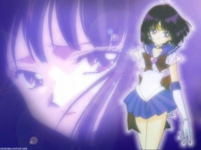 sailor  saturn; ea e uneori trista,deaceia plange,sau,ma rog,e suparata in poza din spatele ei.
