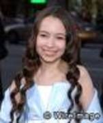 8iyutr - jodelle ferland