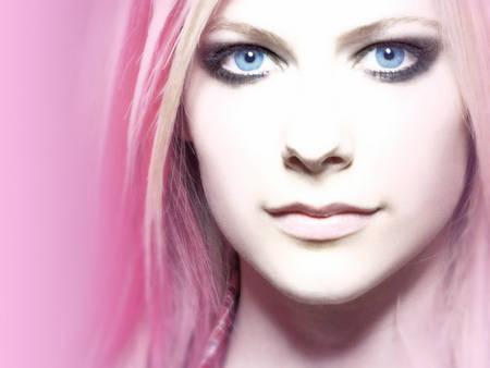 18247-bigthumbnail[1] - Avril Lavigne