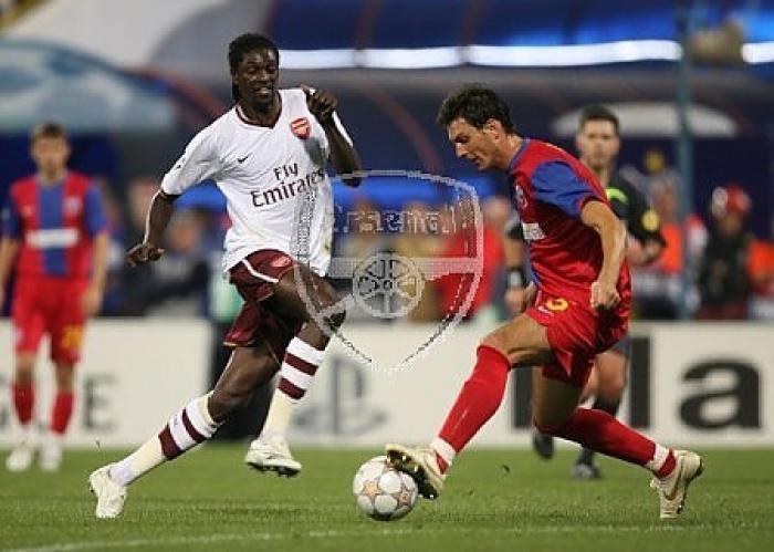 Emmanuel-Adebayor-Arsenal-Ionut-Rada-Steaua_565226