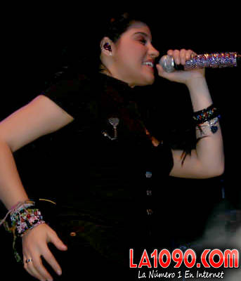 6pje0p1 - Poze Maite Perroni