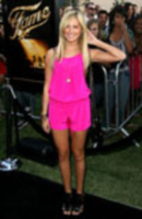 MMOEOBNFZQGAQZLJFRW - ASHLEY TISDALE SUPER FRUMOASE IN PINK