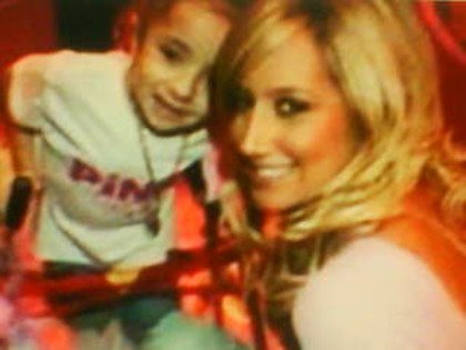 DSC00915 - ASHLEY TISDALE POZE RARE