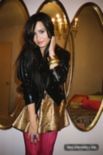 EQLYZPWZYYREVZWSNQU - Demi Photoshoots 1