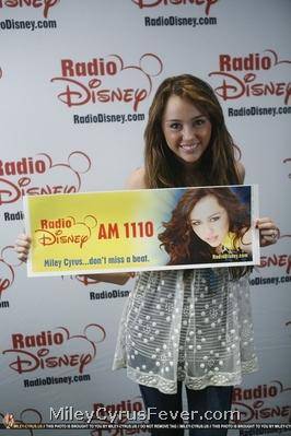 normal_5 - miley Cyrus