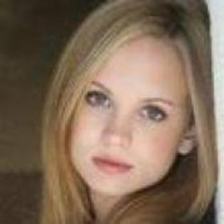 VPTOUGJMGQCGMLBCDQM - Meaghan Martin - Tess Tylor