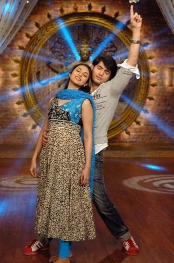 5735_1216121522472_1211853229_30641706_3783749_n - A TA PENTRU TOTDEAUNA-Divyanka Tripathi shi Sharad Malhotra-pictures