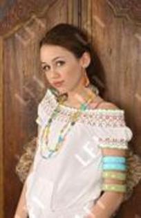 Miley Cirus the movie xXx - imagini Hannah-Miley