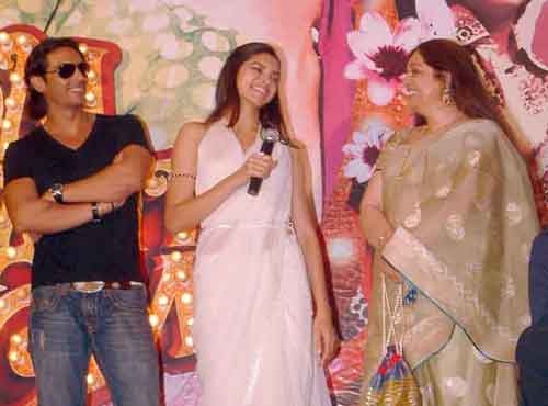 Arjun Rampal,Deepika Padukone si Kiron Kher - OM SHANTI OM