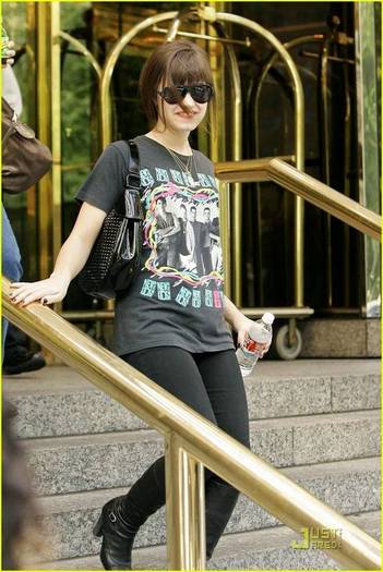 demilovato_net-candidsjune24-0004 - demi lovato