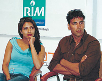 Priyanka si Akshay Kumar - Priyanka Chopra