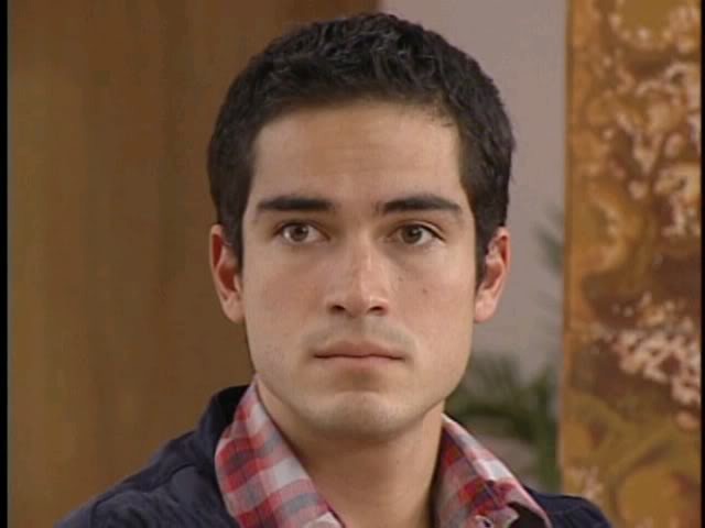 Alfonso Herrera-Miguel - Rebelde