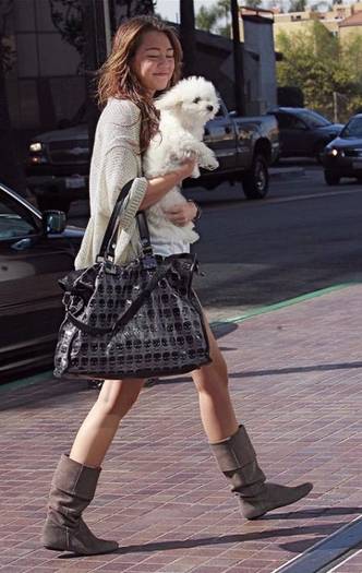 miley-cyrus-meeting-319-15